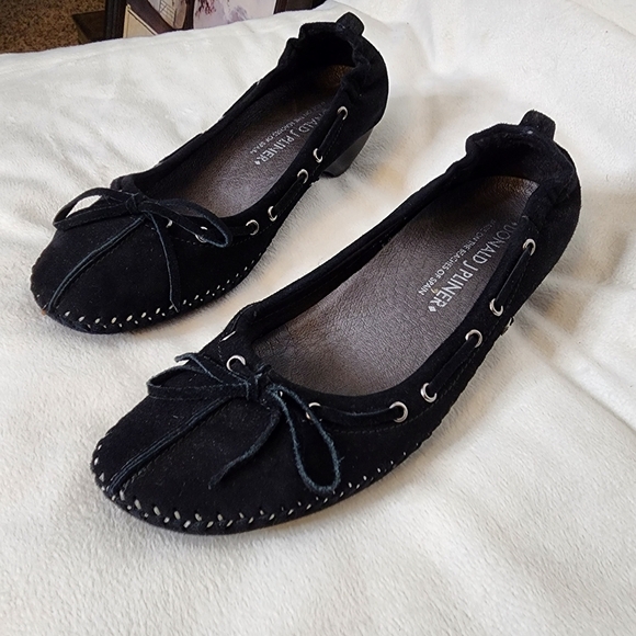 Donald J. Pliner Polly Black Suede Ballet Slip On Designer Luxury Low Heels - Picture 2 of 14